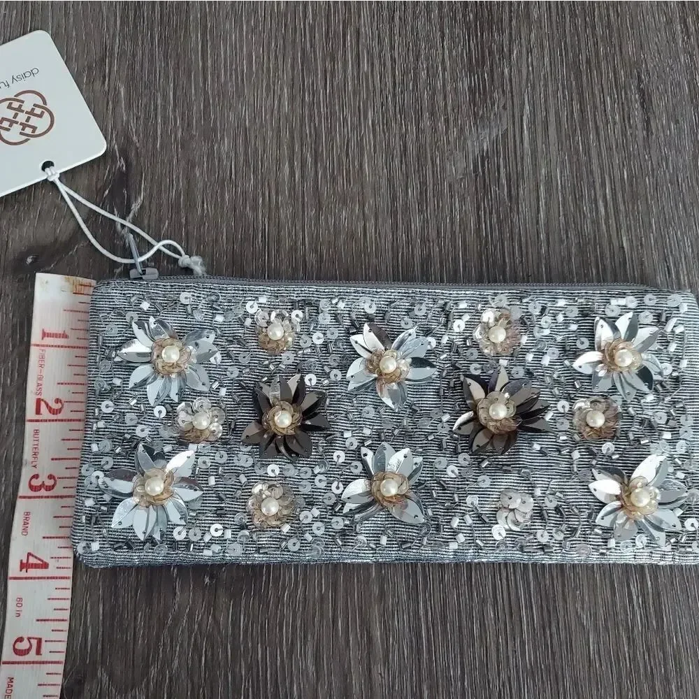 Daisy Fuentes Silver Color Beaded Sequin Jewelry Bag Cosmetic Pouch